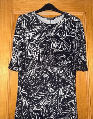 Vestido estampado blanco y negro