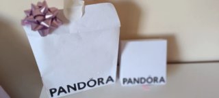 Pulsera Pandora Fucsia y Blanca