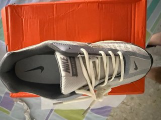Nike Initiator Gris y Blanco,