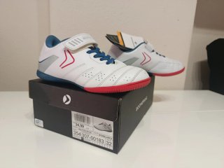 Botas de fútbol infantiles Boomerang Talla 32.