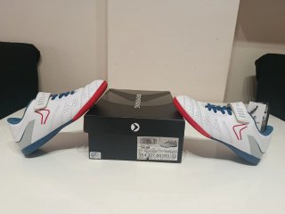 Botas de fútbol infantiles Boomerang Talla 32.