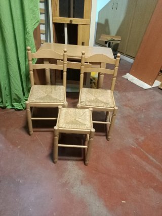 Mesa de cocina madera con cajón