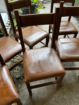 2 sillas de comedor de madera