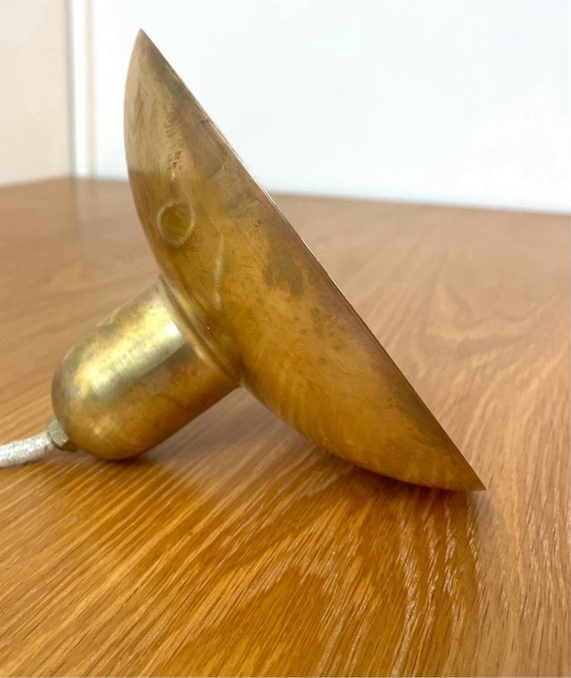 Lámpara colgante con pantalla de latón, industrial
