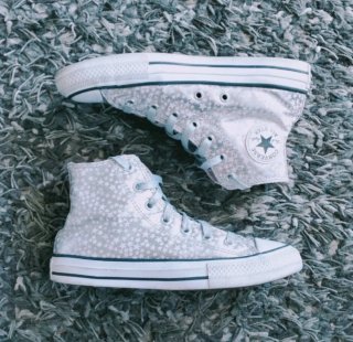 Zapatillas Converse Estrellas Blancas y Grises