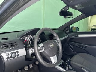 Opel Astra Gtc/BOLA DE REMOLQUE / Sport 1.9 CDTi