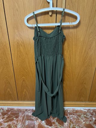 Mono verde militar mujer
