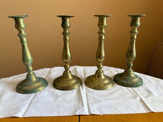 2 Planchas de Hierro Antiguas y 4 candelabros