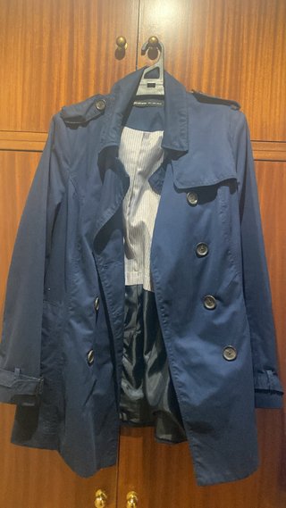 Gabardina azul Stradivarius