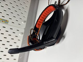 Auriculares Gamer Blackfire Naranja y Negro