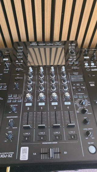 Pioneer DJ XDJ-XZ Controlador DJ Negro