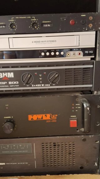 Equipo de música + mesa de mezcla