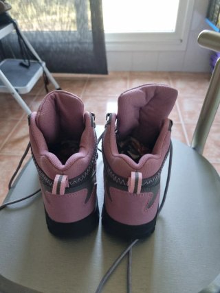 Botas de monte niña talla 32