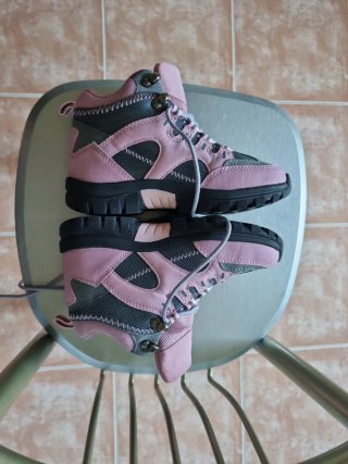 Botas de monte niña talla 32
