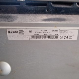 Microondas Samsung con Grill GE87M