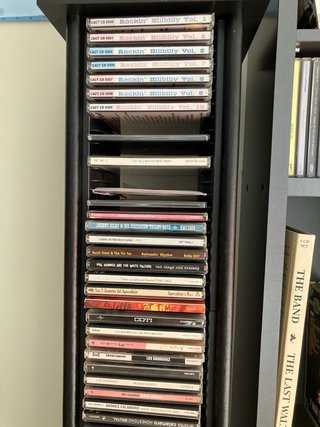 Gran Colección de CDs originales + 2 muebles