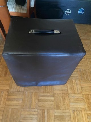 Ampeg BA-115 Amplificador Bajo con funda