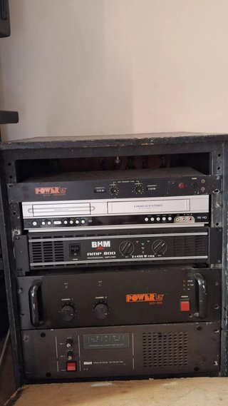 Equipo de sonido profesional.