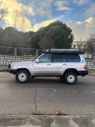 Toyota Land Cruiser 100 1999