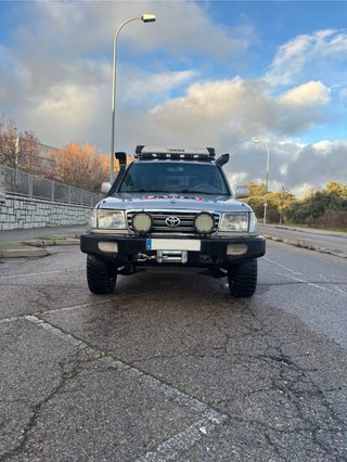 Toyota Land Cruiser 100 1999