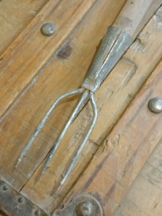 Conjunto antiguo pesca, tridente, red- palo y dos