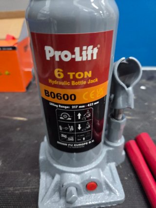 Gato Hidráulico ProLift 6 Toneladas B0600