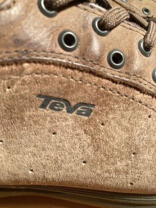 Zapatos Teva Marrones