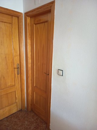 Tres puertas de pino