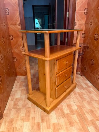 Mueble auxiliar madera y cristal Se aceptan oferta