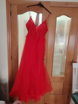 Vestido rojo de fiesta..solo se vende en persona .