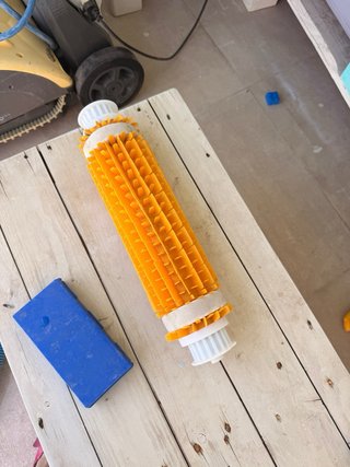Robot Limpiafondos Piscina SWASH Amarillo
