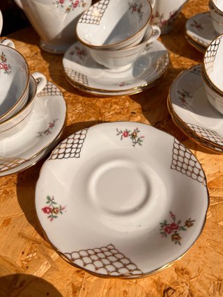 Juego de café de porcelana blanco y oro. Limoges