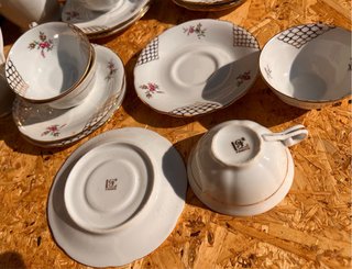 Juego de café de porcelana blanco y oro. Limoges