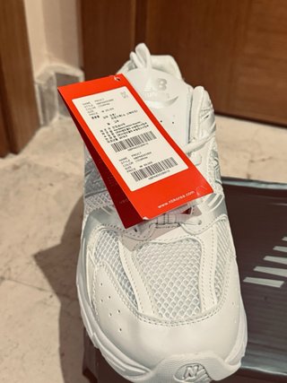 Zapatillas New Balance 530 Blancas y Plateadas