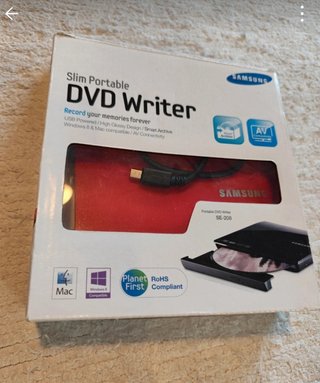 Grabadora DVD Externa Samsung Roja