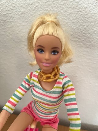 Barbie con Bicicleta Rosa y Cesta