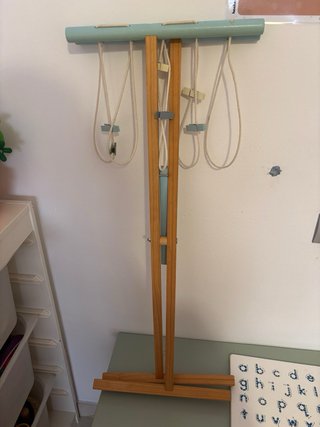 Tendedero de juguete de madera