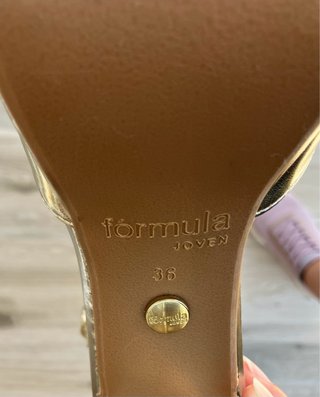 Zapatos piel fiesta dorados Formula Joven 36