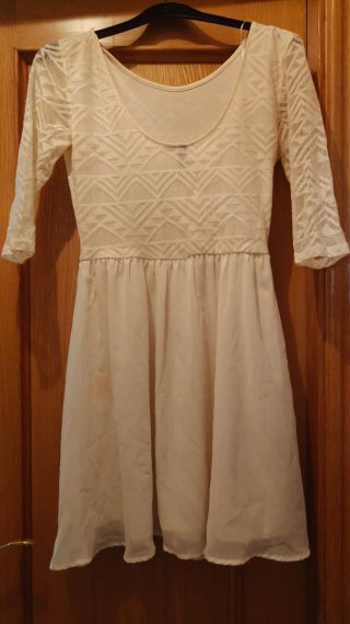 Vestido blanco media manga encaje