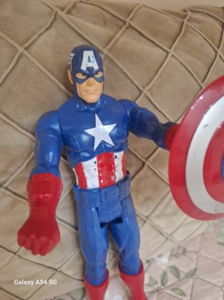 Action figure Capitano America