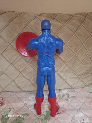 Action figure Capitano America