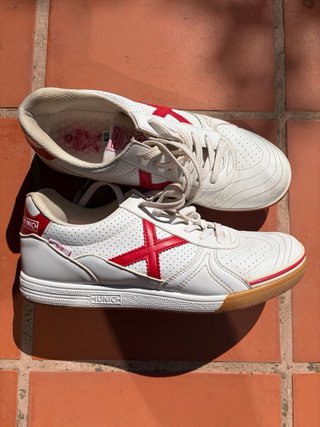 Zapatillas Munich Fútbol Sala Blancas y Rojas