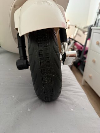 Moto Eléctrica Infantil Vespa Beige/Roja