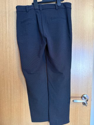 Pantalón de vestir azul con lunares