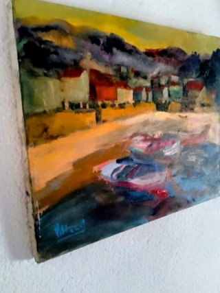 Pintura al óleo de barcos y pueblo