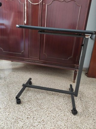 Mesa camarera auxiliar con ruedas