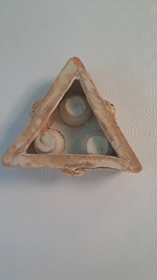 Especiero antiguo cerámica triangular