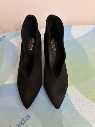 Zapatos de tacón negros