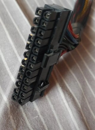 Fuente 600W ATX HTFA600AT