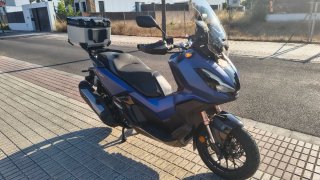 Honda ADV 350 Azul Oscuro